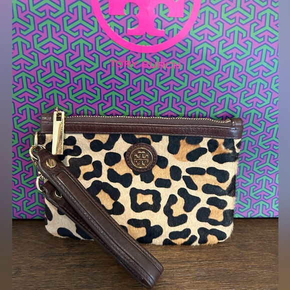 Tory Burch animal print wristlet - Picture 2 of 4